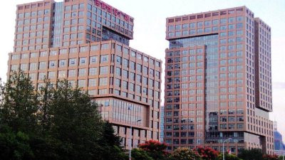 上海浦东由由世纪广场